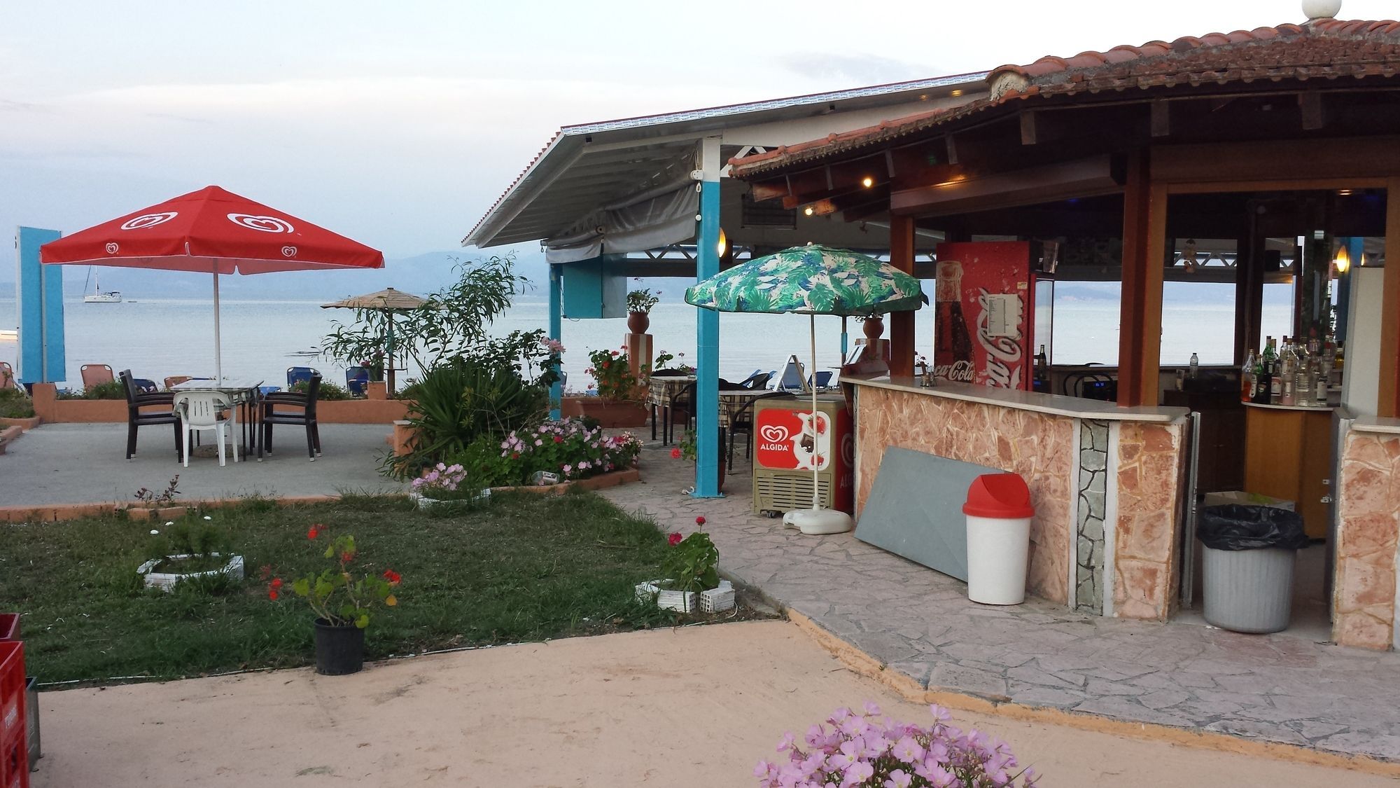 Nikolas Club Kavos Ngoại thất bức ảnh