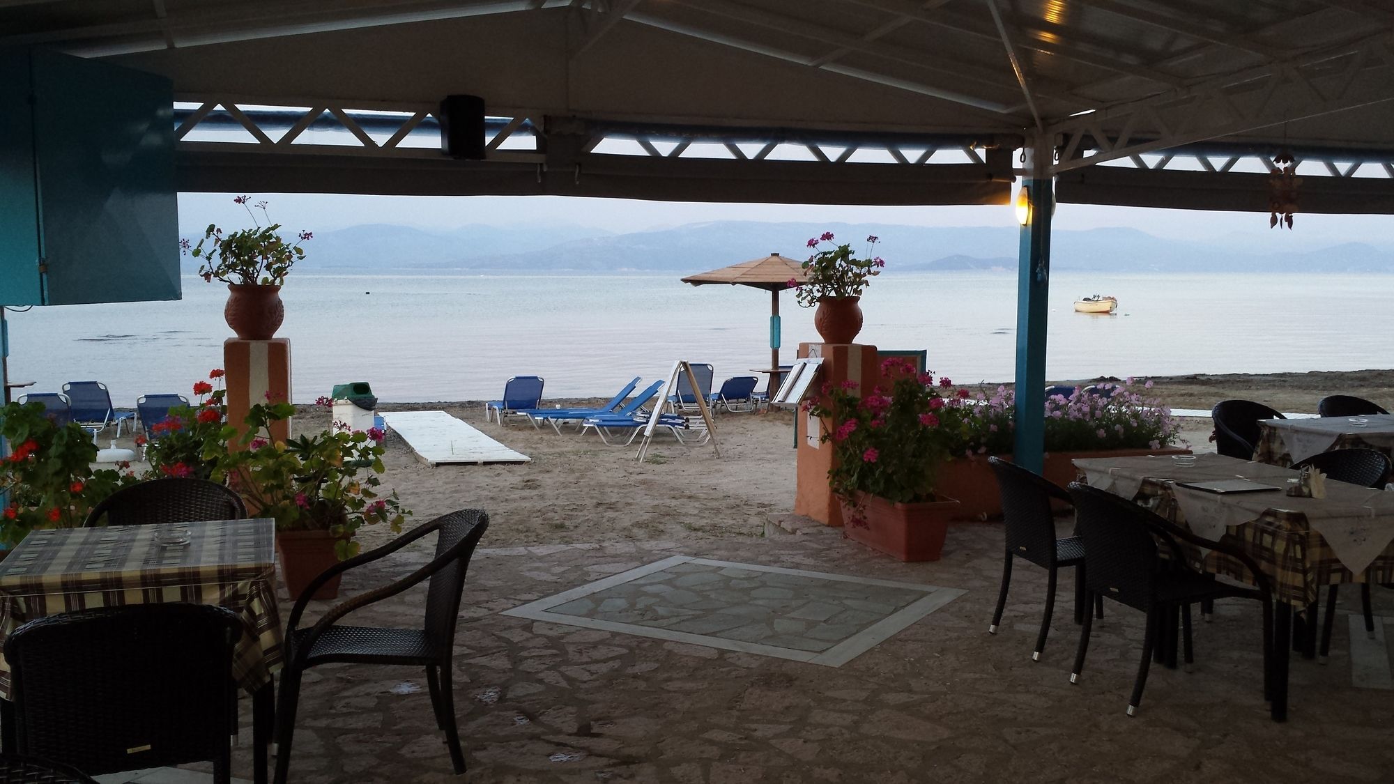 Nikolas Club Kavos Ngoại thất bức ảnh